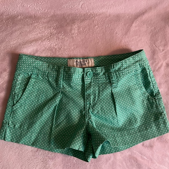 American Rag Shorts Size 1 green and white polkadot - NEW* - Picture 2 of 5